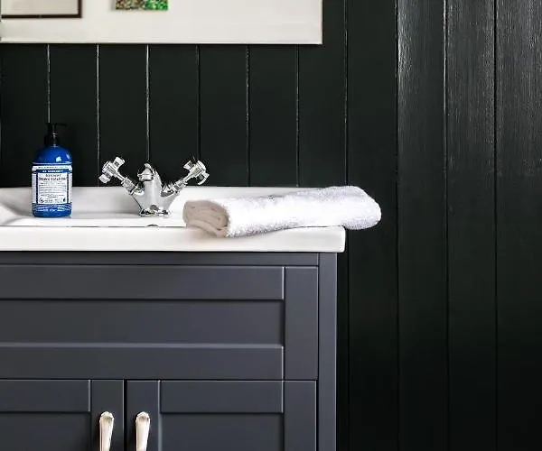 The Stop Bed & Breakfast