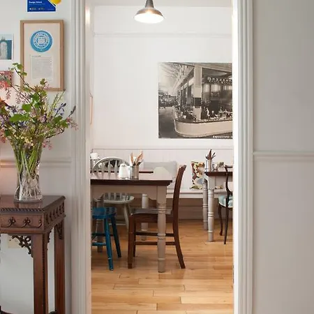 Couette-café The Stop 3*