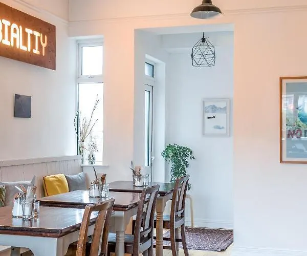 ベッド・アンド・ブレックファスト The Stop