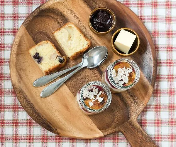 ベッド・アンド・ブレックファスト The Stop