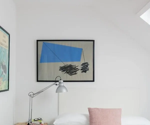 ベッド・アンド・ブレックファスト The Stop