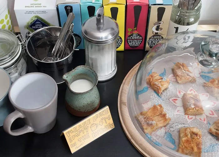 ベッド・アンド・ブレックファスト The Stop 3*